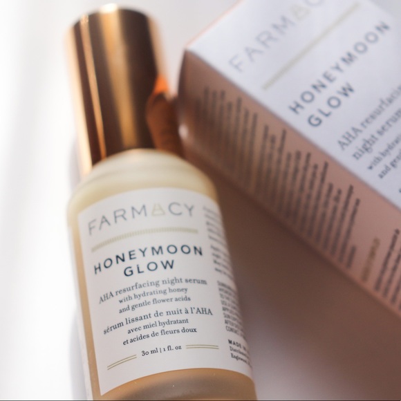 NEW Farmacy Honeymoon Glow AHA Night Serum - Picture 2 of 3